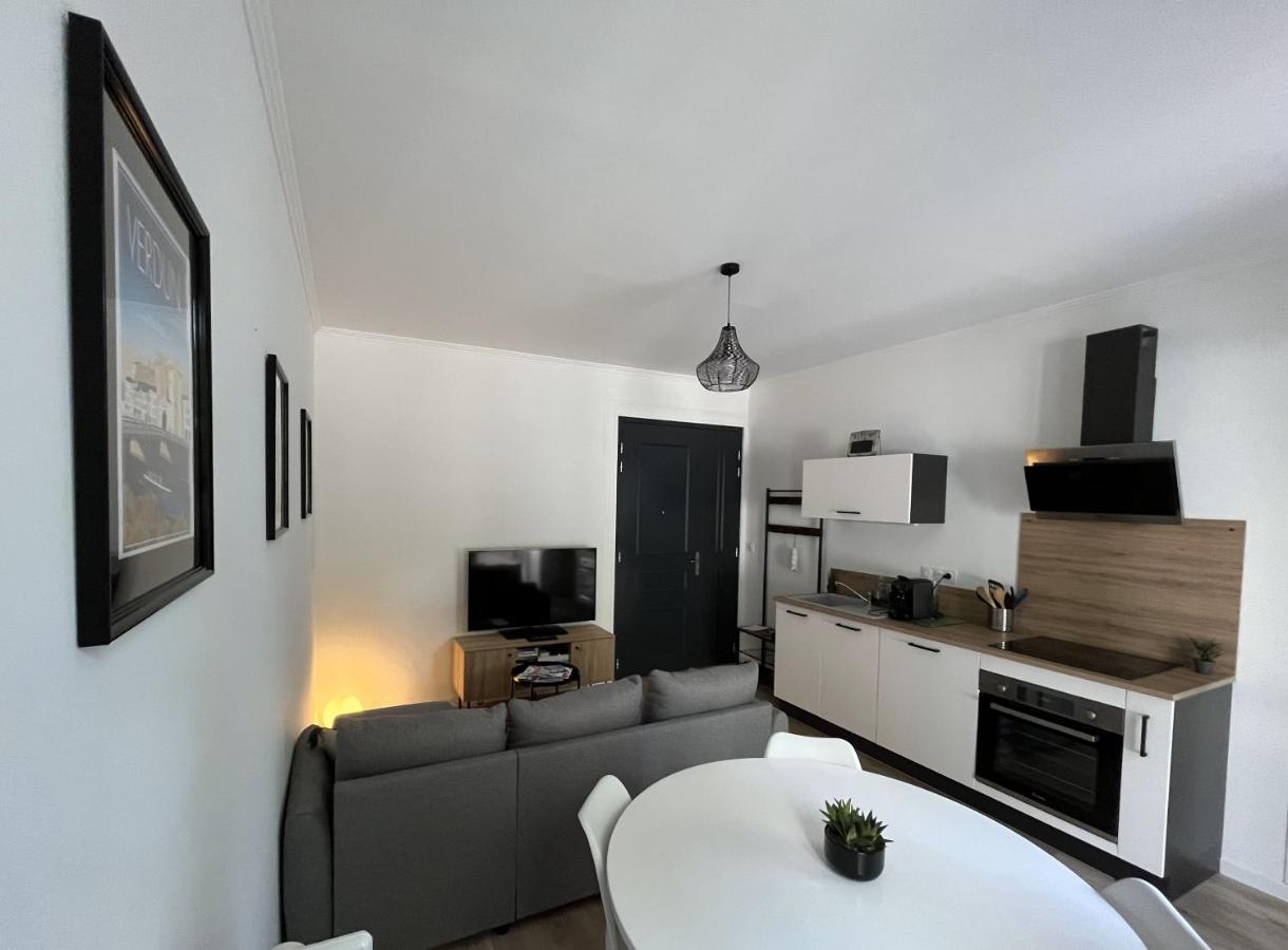 La Cour du Prince: Cozy Ground Floor with Terrace Near Station Verdun-sur-Meuse Exterior photo